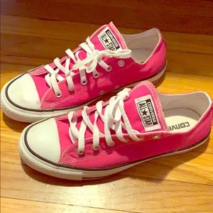 PINK CONVERSE SNEAKER